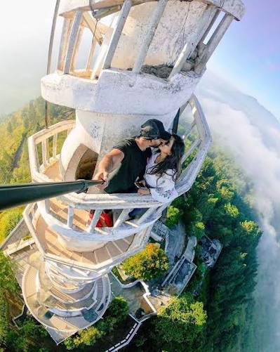 Ambuluwawa tower